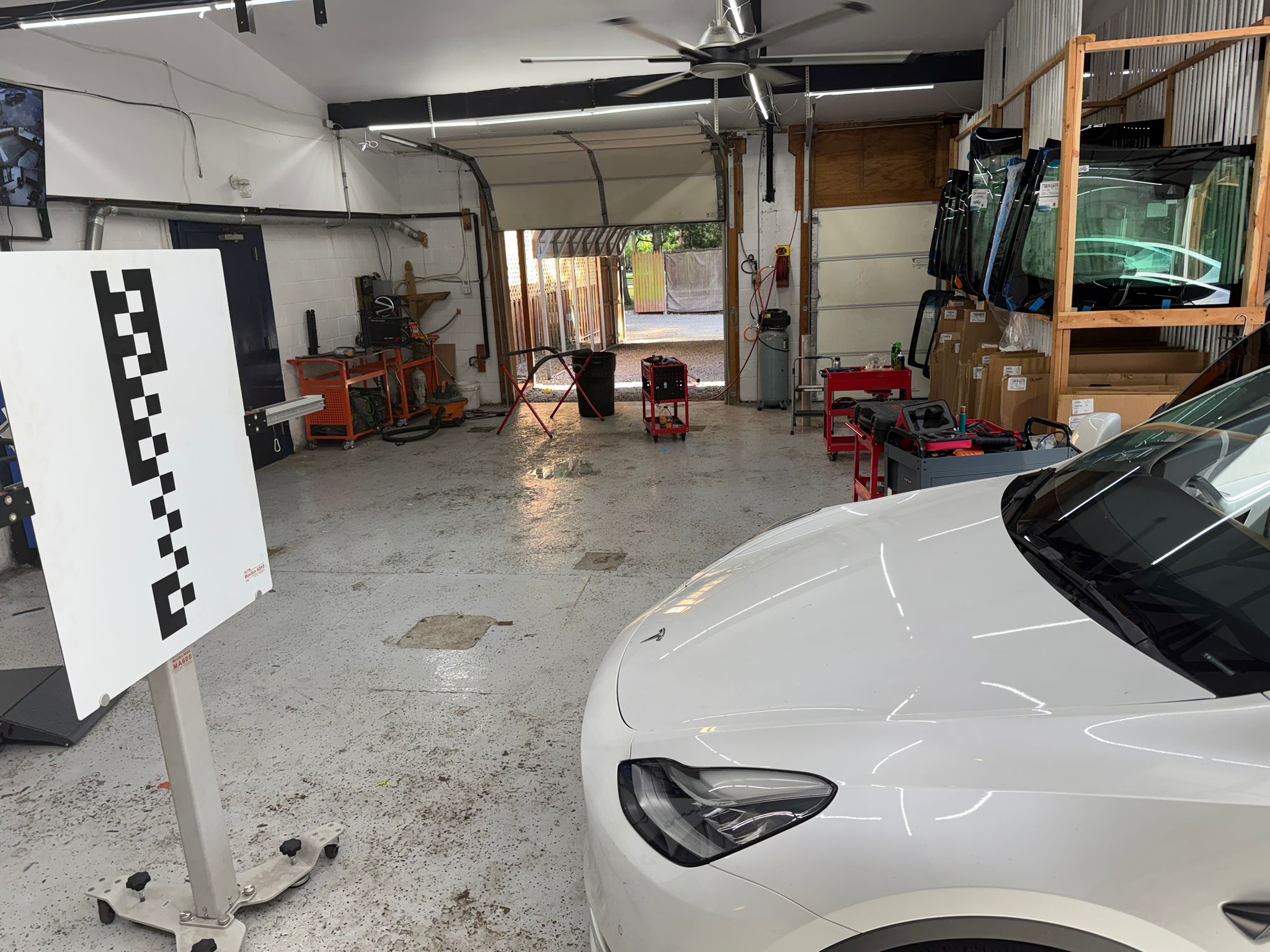 Ocean Auto Glass Indoor ADAS Calibration Facility